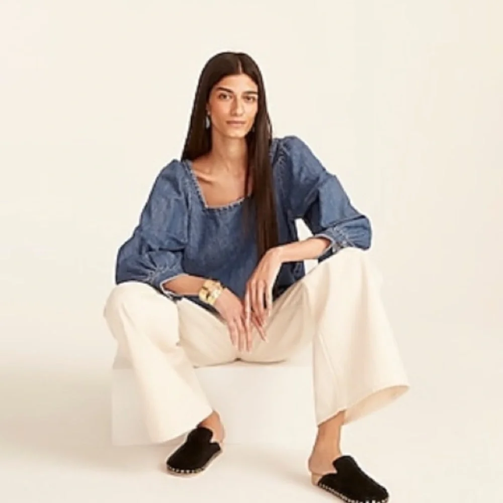 New with Tag: J Crew Squareneck Chambray Top. Size Medium - Picture 2 of 12